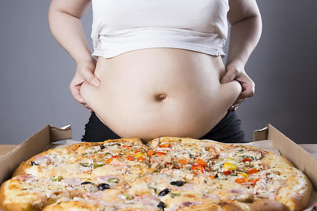 【太ったなと思ったら！】実は無意識にやっているかもしれない太る習慣って？