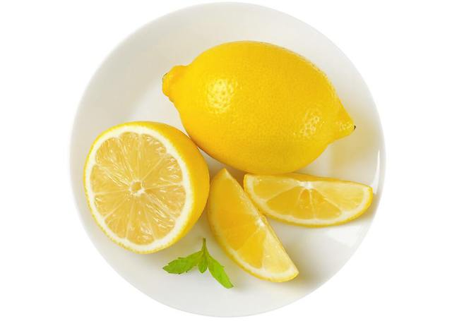 【ビタミンCたっぷり♡】「レモン」はダイエットにも美容にもおすすめ食材だった？！