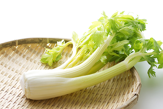 【独特な香りが魅力！】香味野菜の代表格・セロリの栄養とおすすめレシピ3選