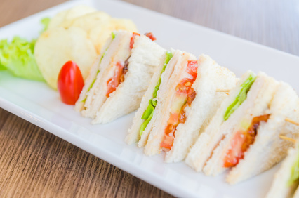【実は栄養バランス食品？】サンドイッチをダイエットの味方にする方法