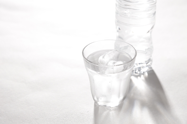 【ダイエット お悩み相談室】食事中に水をたくさん飲むのはNGって本当？