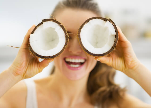 【アメリカで定番のスーパーフード】ダイエットに効果的な「ココナッツ」の魅力に迫る！