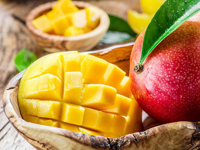 【見た目マイナス3kg？！】南国のフルーツ「マンゴー」から得られる抜群のダイエット効果とは？