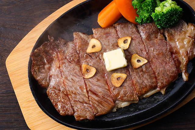【お肉を食べても太らない！？】ダイエット中に「牛肉」を食べるといいってホント？