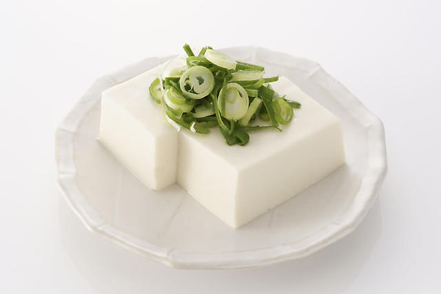 【食べてやせる？！】ダイエットの万能食材「豆腐」を活用して冬太りを予防する？！