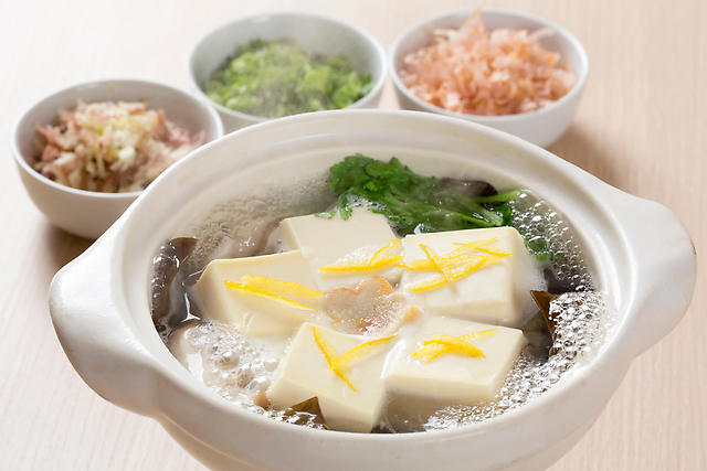 【冬太りを防げる！？】人気レシピ付き！「豆腐」のスゴ過ぎる栄養価とは？