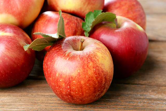 【定番フルーツの魅力】りんごの栄養とおすすめレシピ3つ