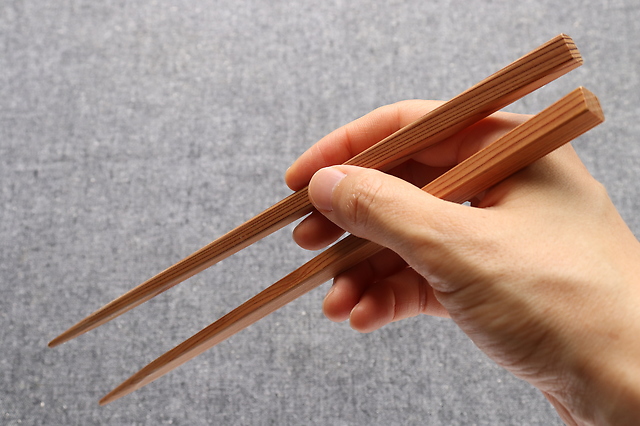 【改めて知りたい！】日本が誇る「箸」の美しい使い方